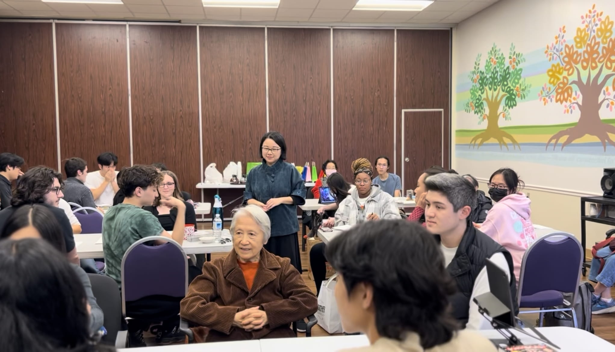 June He's class at the Philadelphia Senior Center